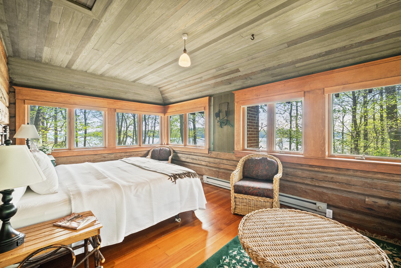 Harry 2 Wisconsin Lake Resort Lodging